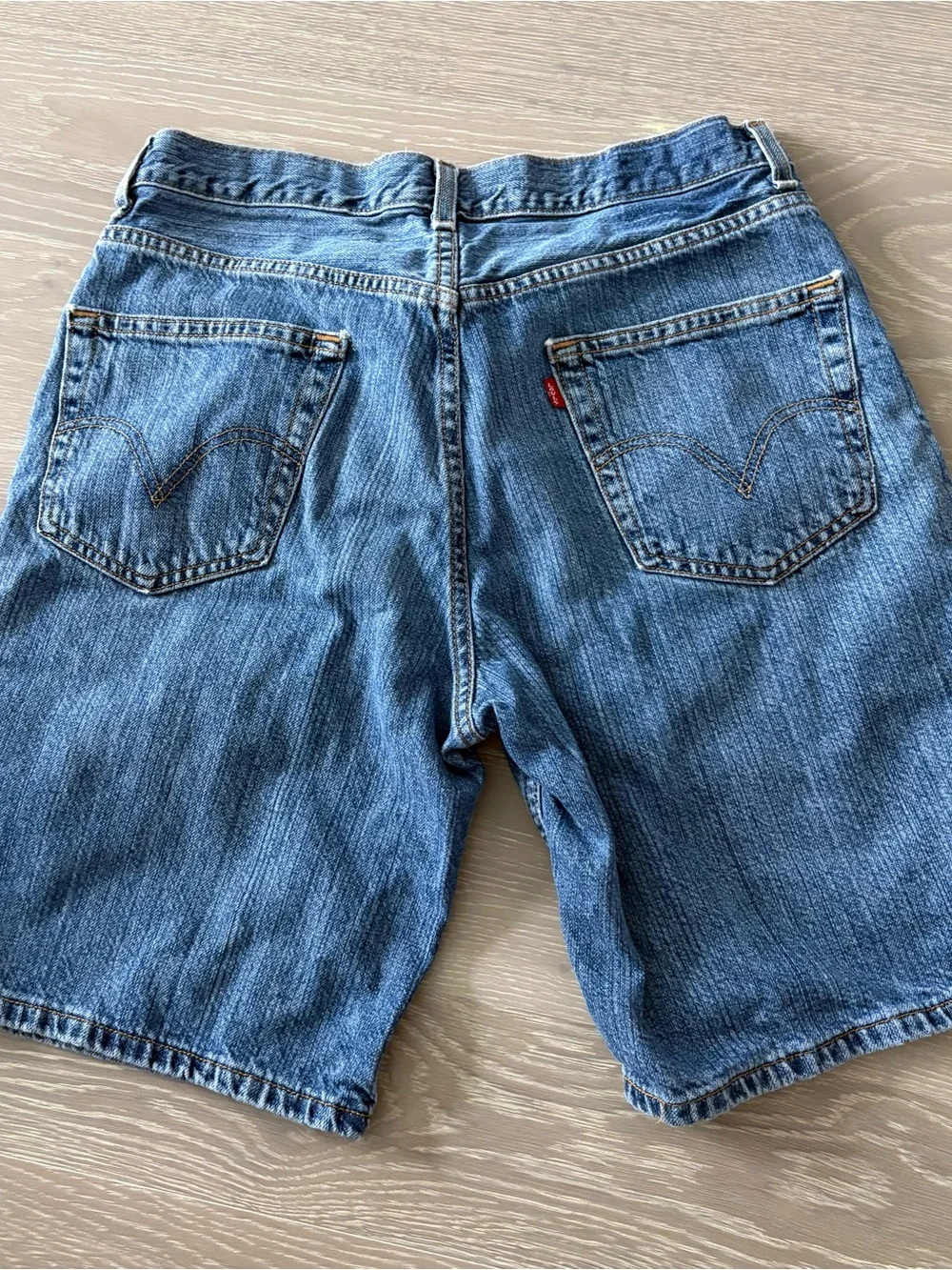 Levi's Medium Blue Denim Jean Shorts 550 relaxed fit